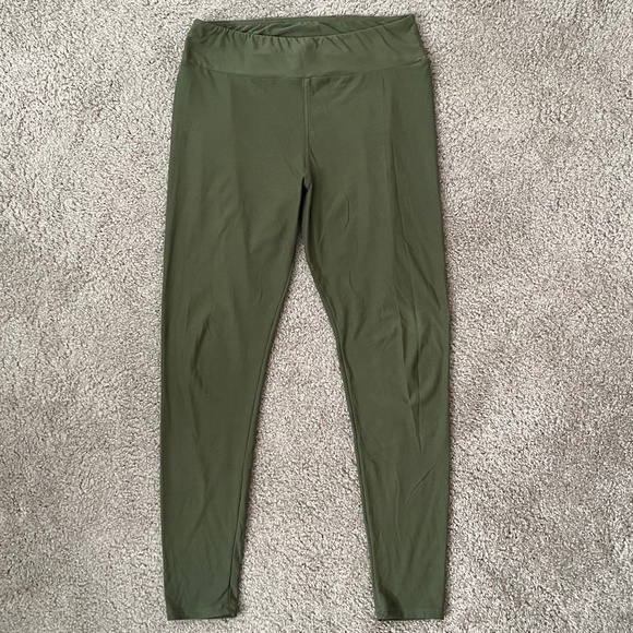 LuLaRoe Tall and Curvy Leggings - Picture 3 of 3